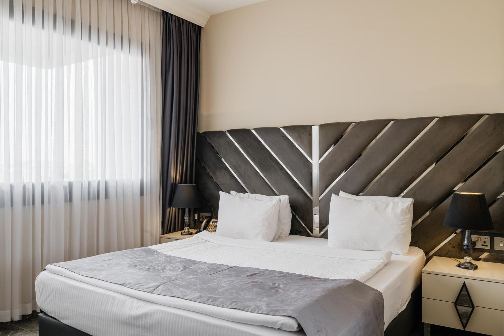 Royal Palace Hotel Nicosia Kültér fotó