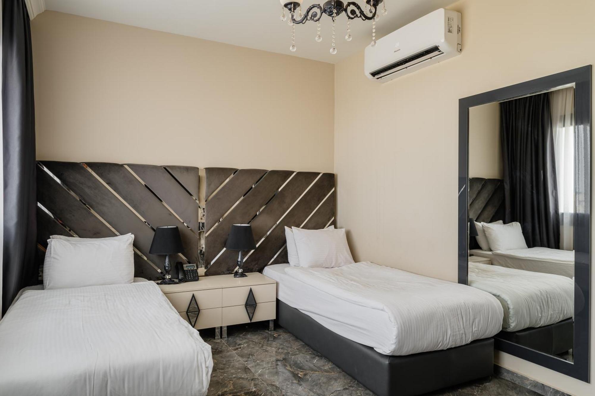 Royal Palace Hotel Nicosia Kültér fotó