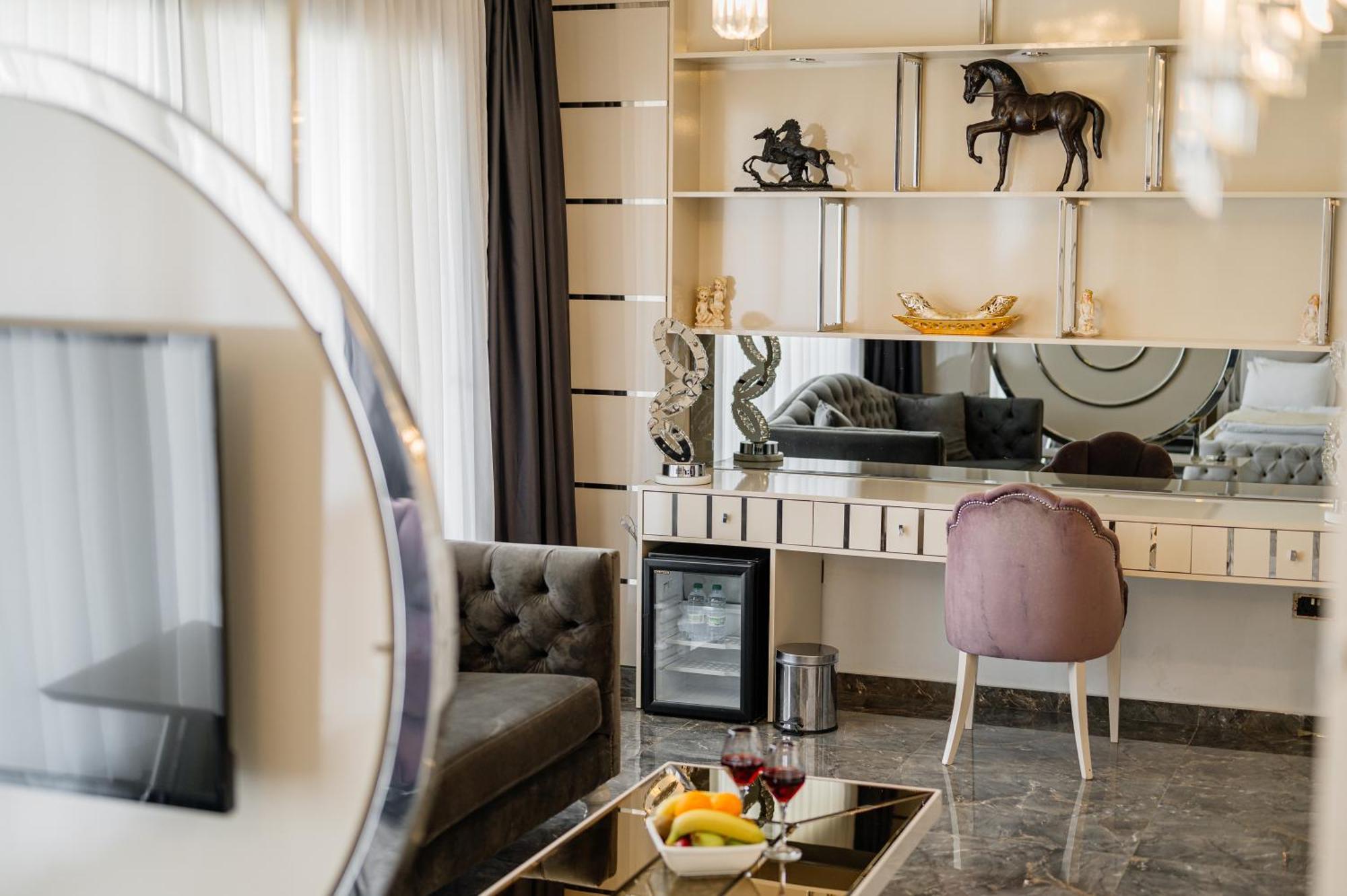 Royal Palace Hotel Nicosia Kültér fotó
